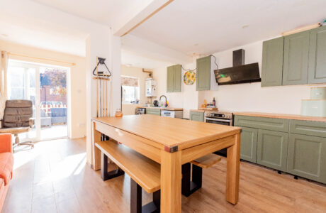 Property Bee - Cornfields, Yateley, Hampshire, GU46