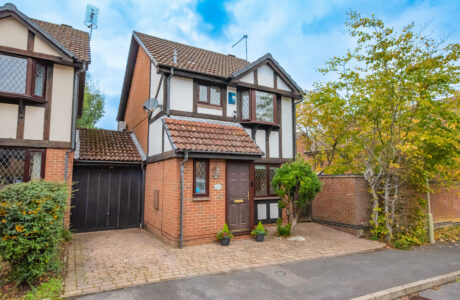 Property Bee - Ryves Avenue, Yateley, Hampshire, GU46
