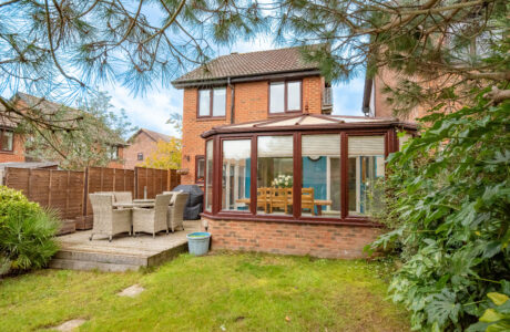 Property Bee - Ryves Avenue, Yateley, Hampshire, GU46