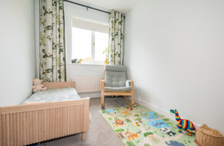 Property Bee - Ryves Avenue, Yateley, Hampshire, GU46