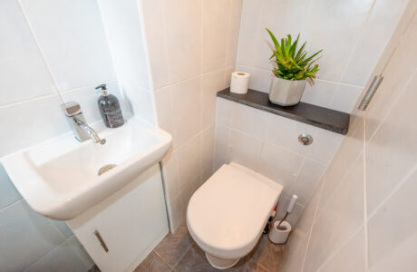Property Bee - Ryves Avenue, Yateley, Hampshire, GU46