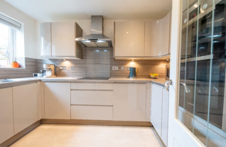 Property Bee - Ryves Avenue, Yateley, Hampshire, GU46